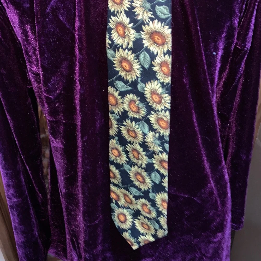 EUC American Eagle sunflower necktie